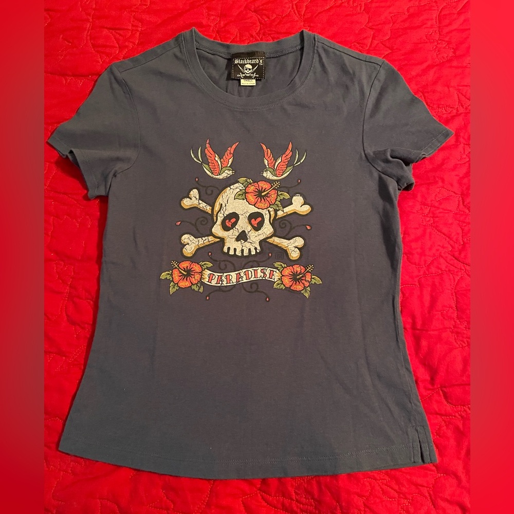 EUC VINTAGE KEY WEST LADIES Tee with Skull and Floral Design